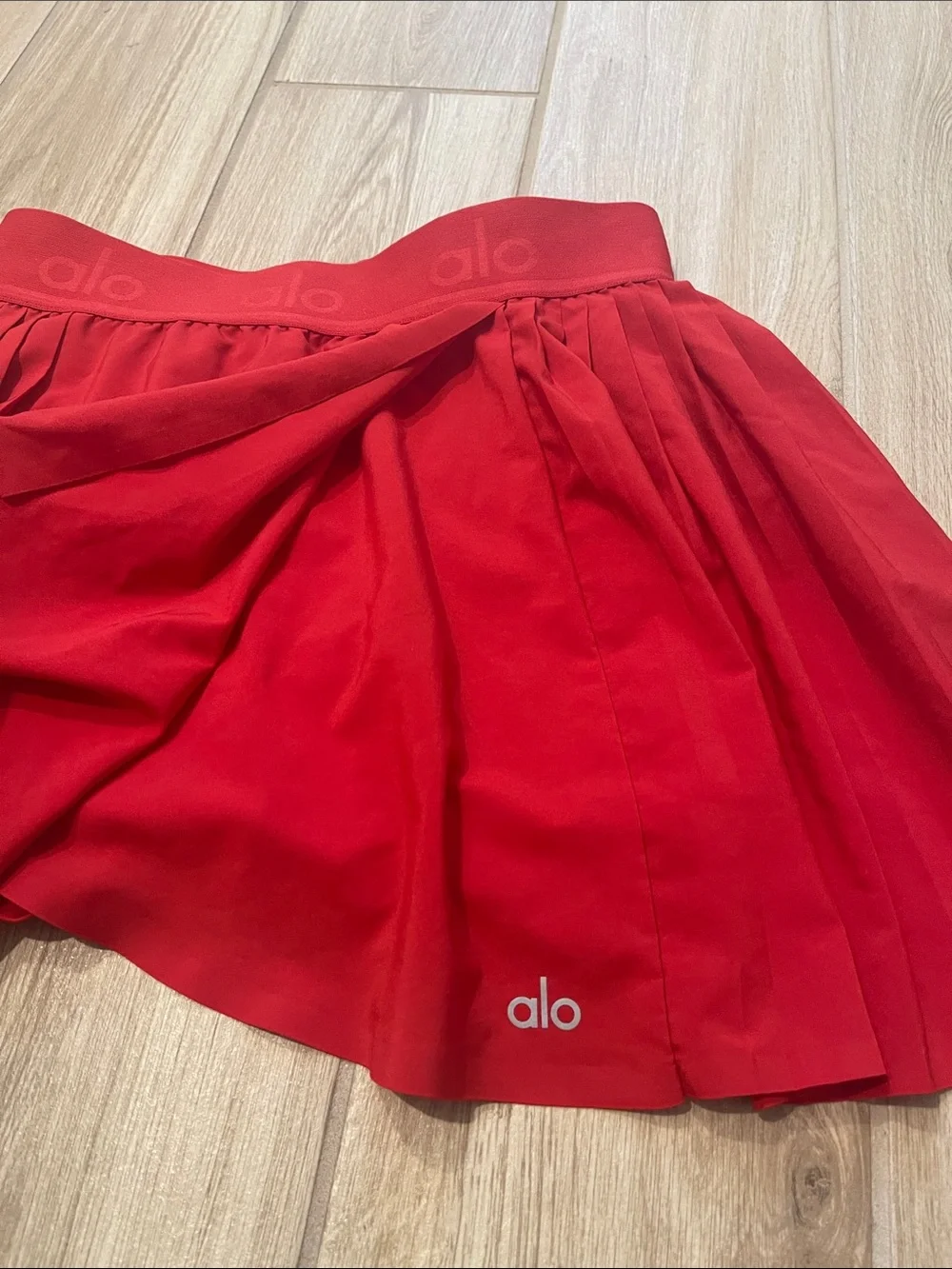 Alo Yoga Aces Pleated Tennis Skirt Skort Classic Red Sz M 8-10 W6235R